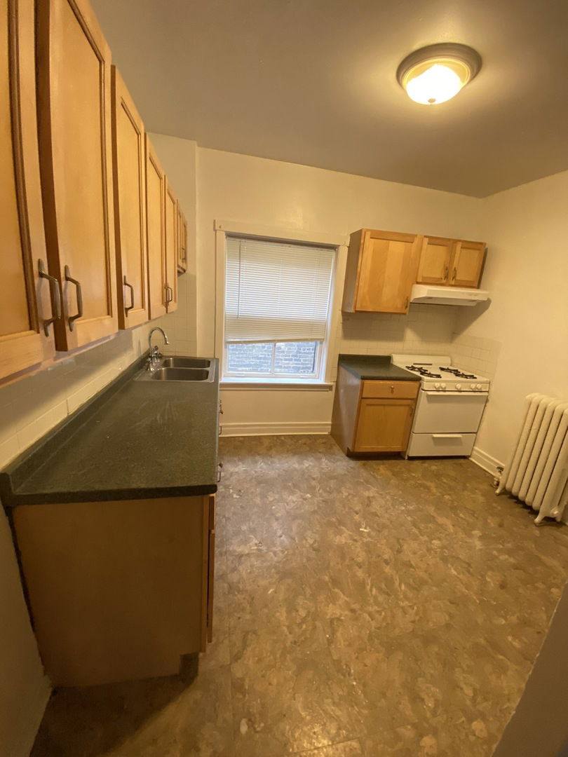 House for rent at 1615 Ridge Ave #I-1, Evanston, IL 60201