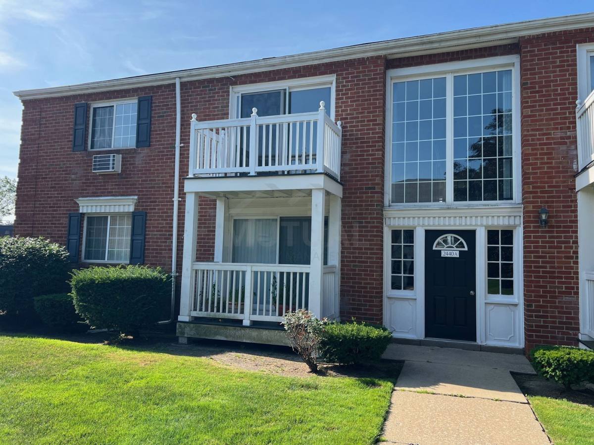 Apartment for rent at 2440 Parmenter Blvd #202, Royal Oak, MI 48073