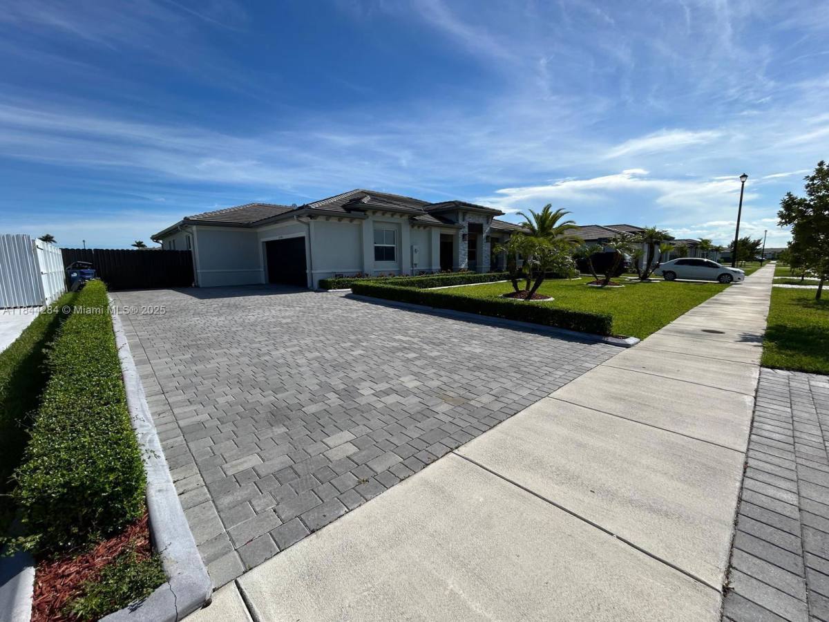House for rent at 16740 SW 290th Lane, Homestead, FL 33030