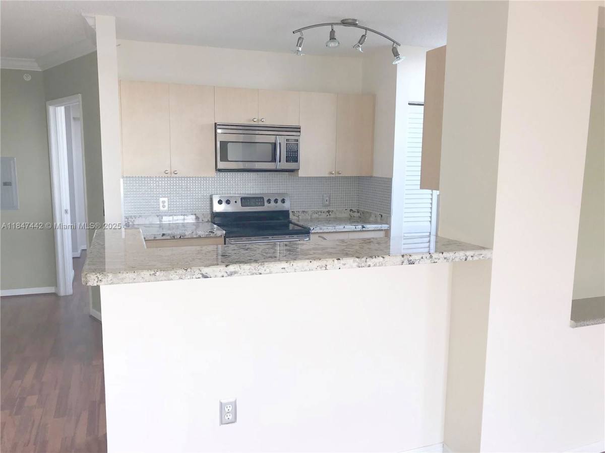 Apartment for rent at 1919 Van Buren St, Hollywood, FL 33020