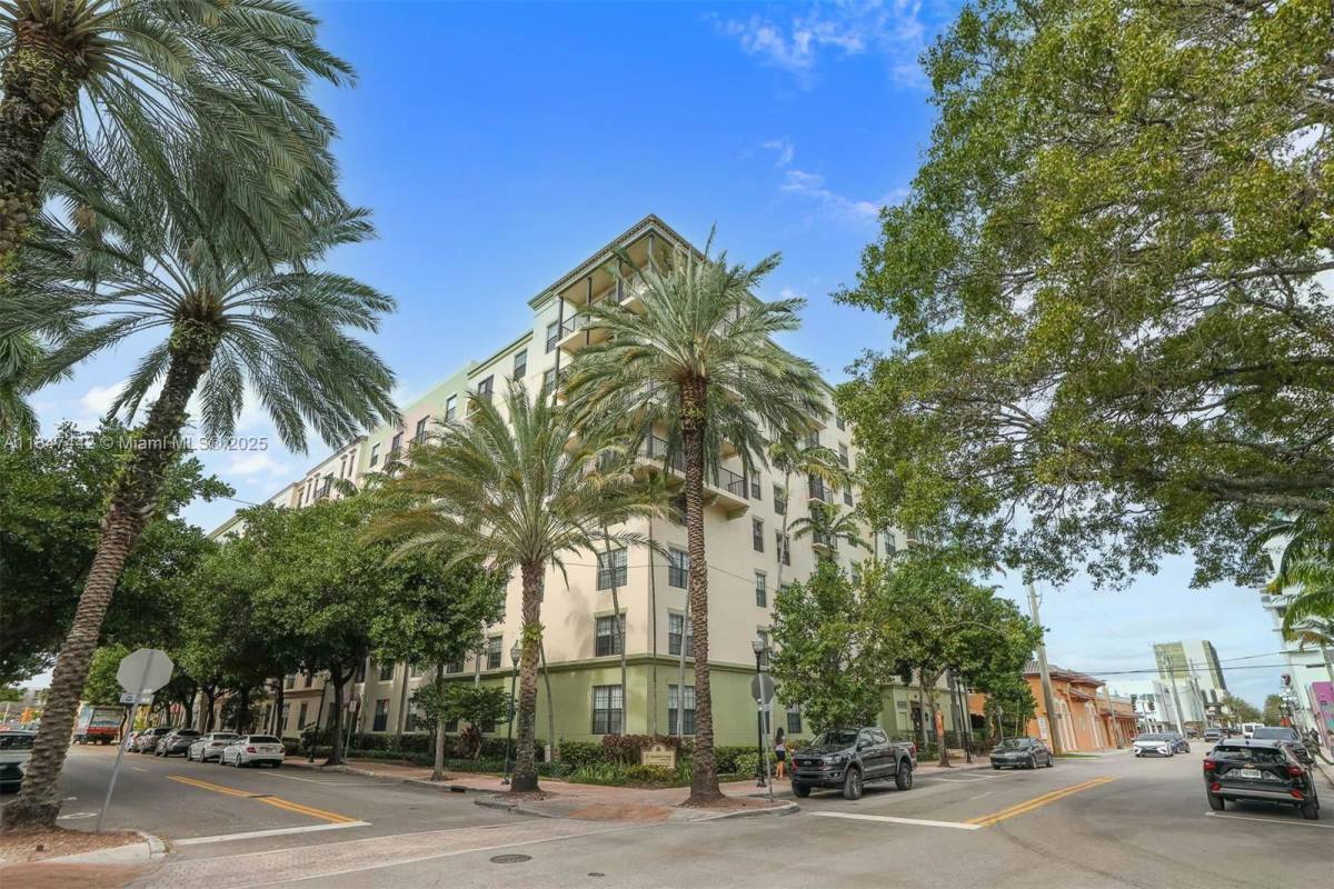 House for rent at 1919 Van Buren St, Hollywood, FL 33020