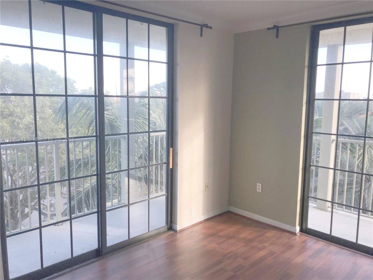 Apartment for rent at 1919 Van Buren St, Hollywood, FL 33020