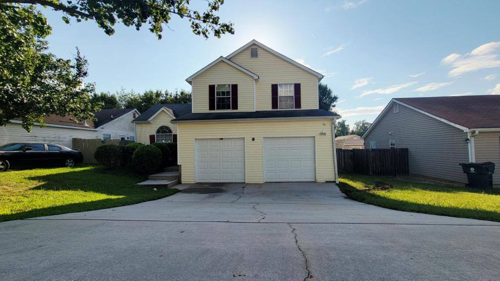House for rent at 5891 Eagles Crossing Lane, Riverdale, GA 30274