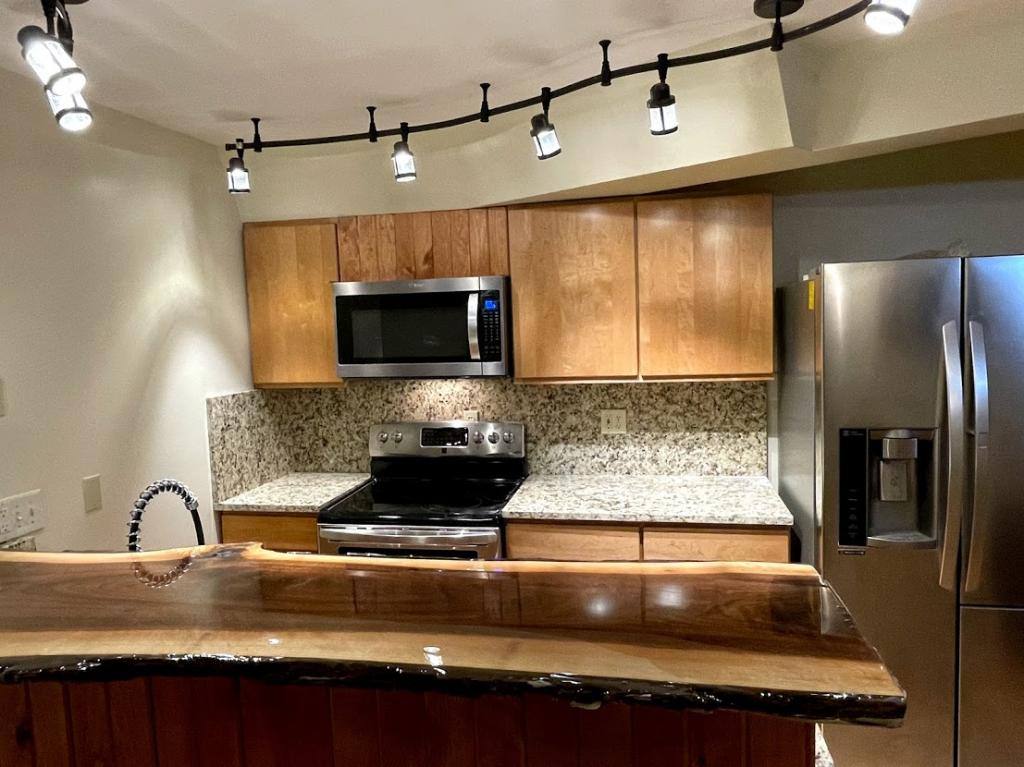 Townhouse for rent at 1850 Arbordale, Ann Arbor, MI 48103