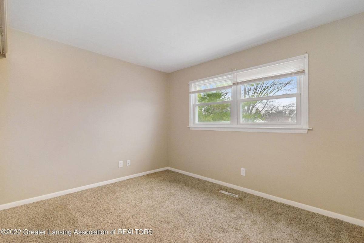 Apartment for rent at 858 E Greenlawn Ave #B, Alger, MI 48610