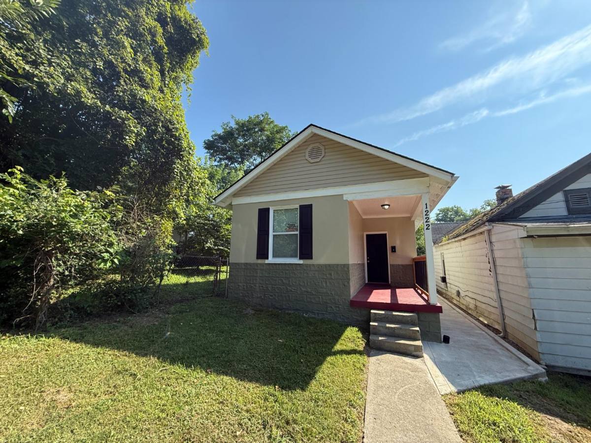 House for rent at 1222 Clark St, New Albany, IN 47150