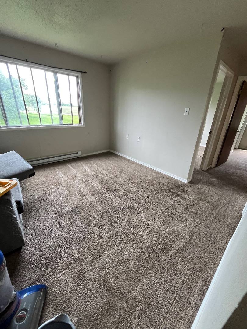 Apartment for rent at 303 Ilion Ave #8, Chariton, IA 50049