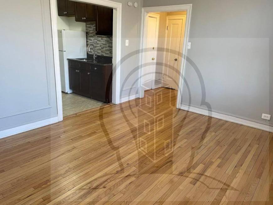 Apartment for rent at 1369 W Estes Ave #1G, Chicago, IL 60626