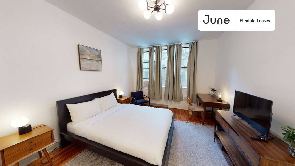 Apartment for rent at 334 E 90th St, New York, NY 10128