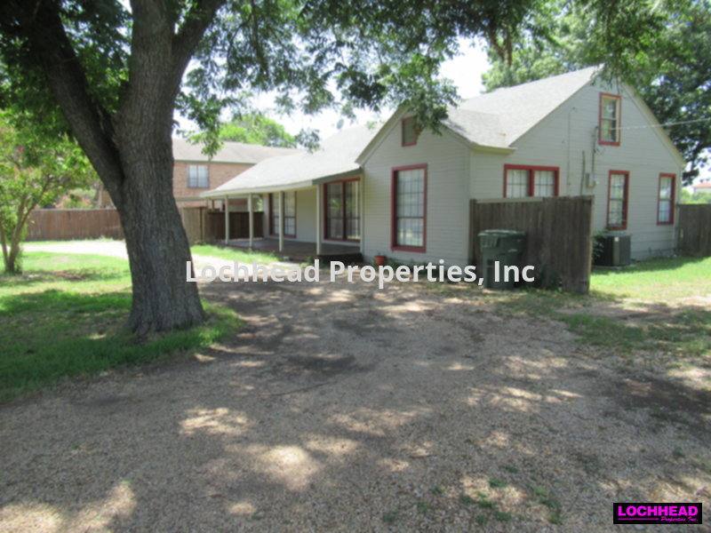 House for rent at 1201 Rowlett Rd, Garland, TX 75043