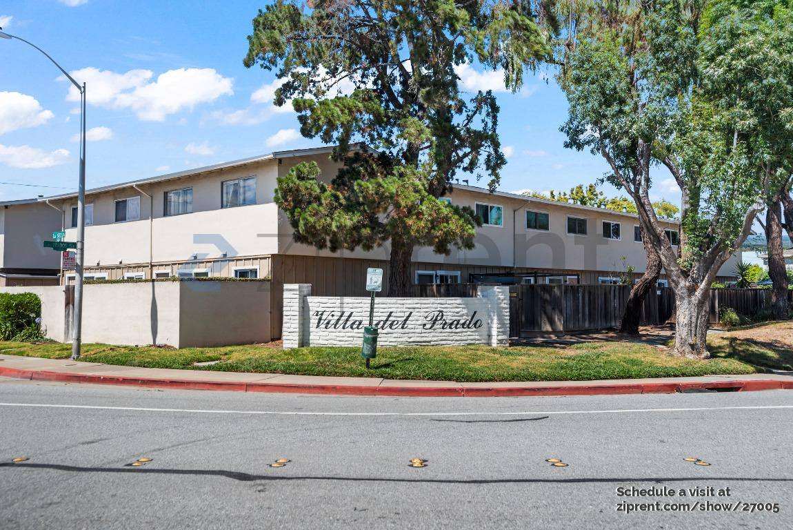 Townhouse for rent at 3385 La Selva St #F, San Mateo, CA 94403