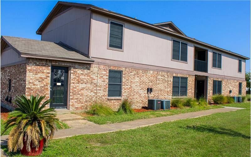 Apartment for rent at 1403 E Kensington, Mart, TX 76664