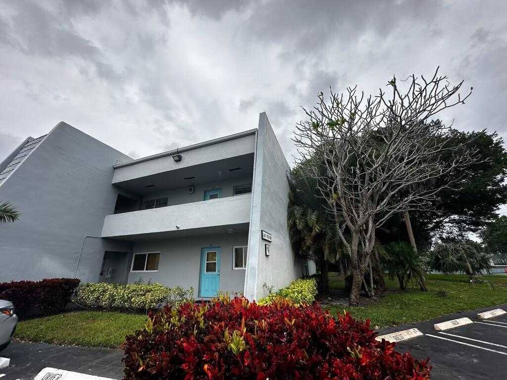 Condo for rent at 2600 Fiore Way, Delray Beach, FL 33445
