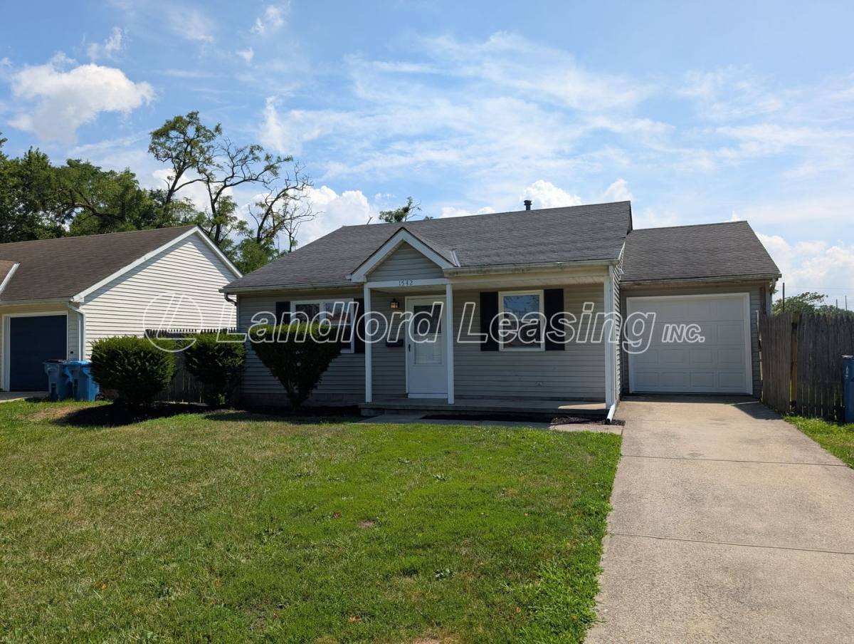 House for rent at 1542 E 29th St, Lorain, OH 44055