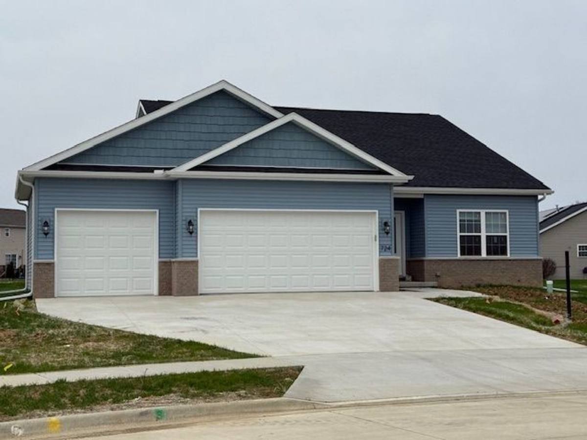 House for rent at 729 Debates St, Washington, IL 61571