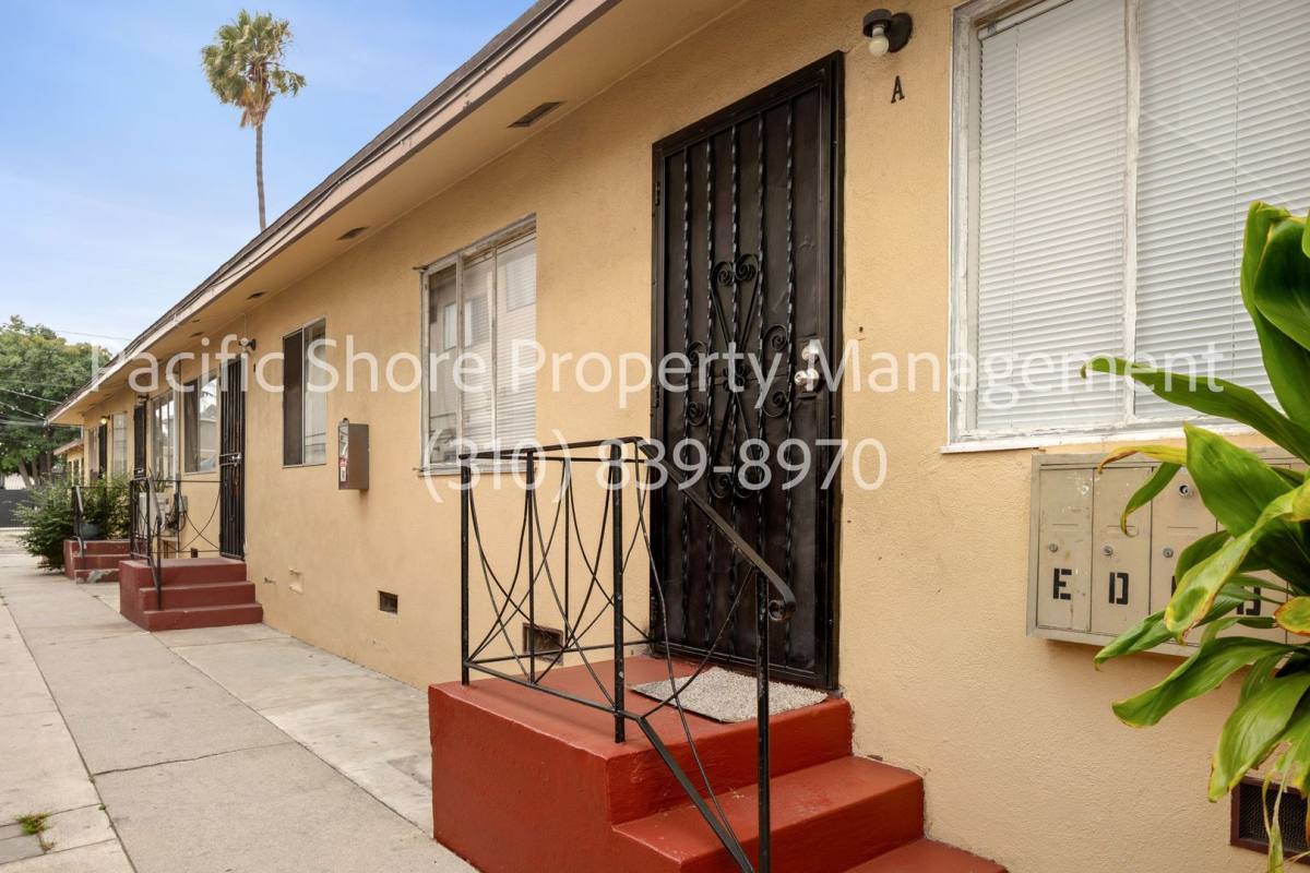 Apartment for rent at 1240 W 87th St, Los Angeles, CA 90044