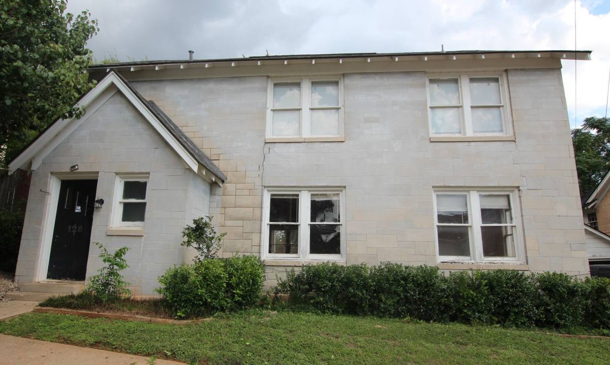 Apartment for rent at 130 1 2 Rowland Place, Tyler, TX 75701