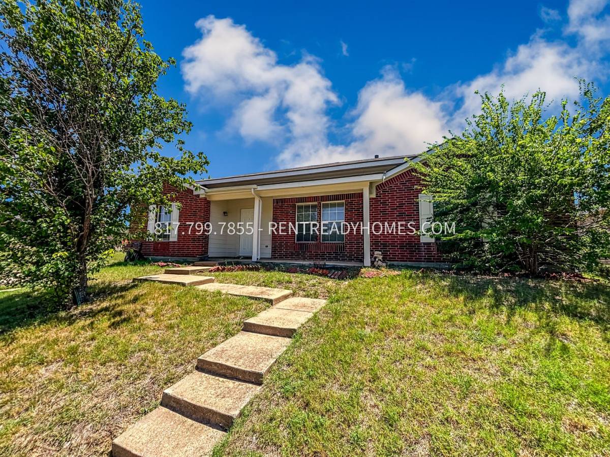 House for rent at 130 Boca Raton Way, Lancaster, TX 75146