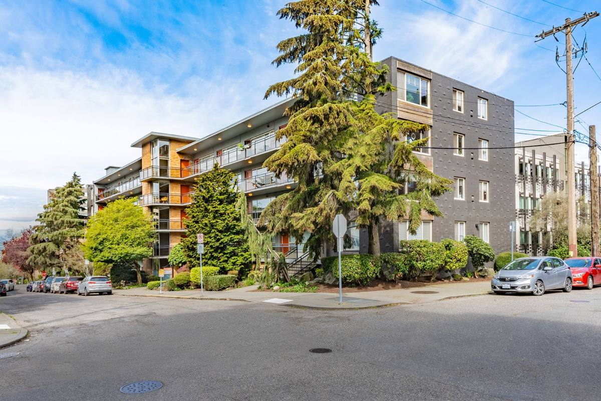 Apartment for rent at 700 E Mercer St, Seattle, WA 98102