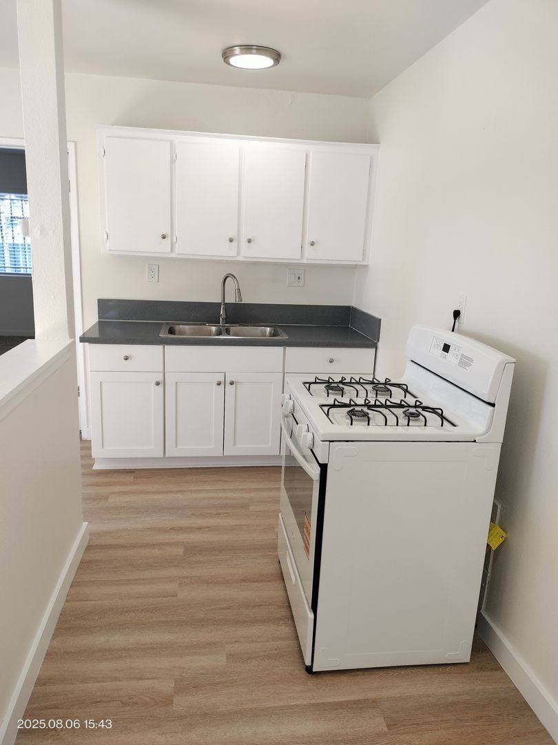 Apartment for rent at 12511 Morningside Ave, Garden Grove, CA 92843