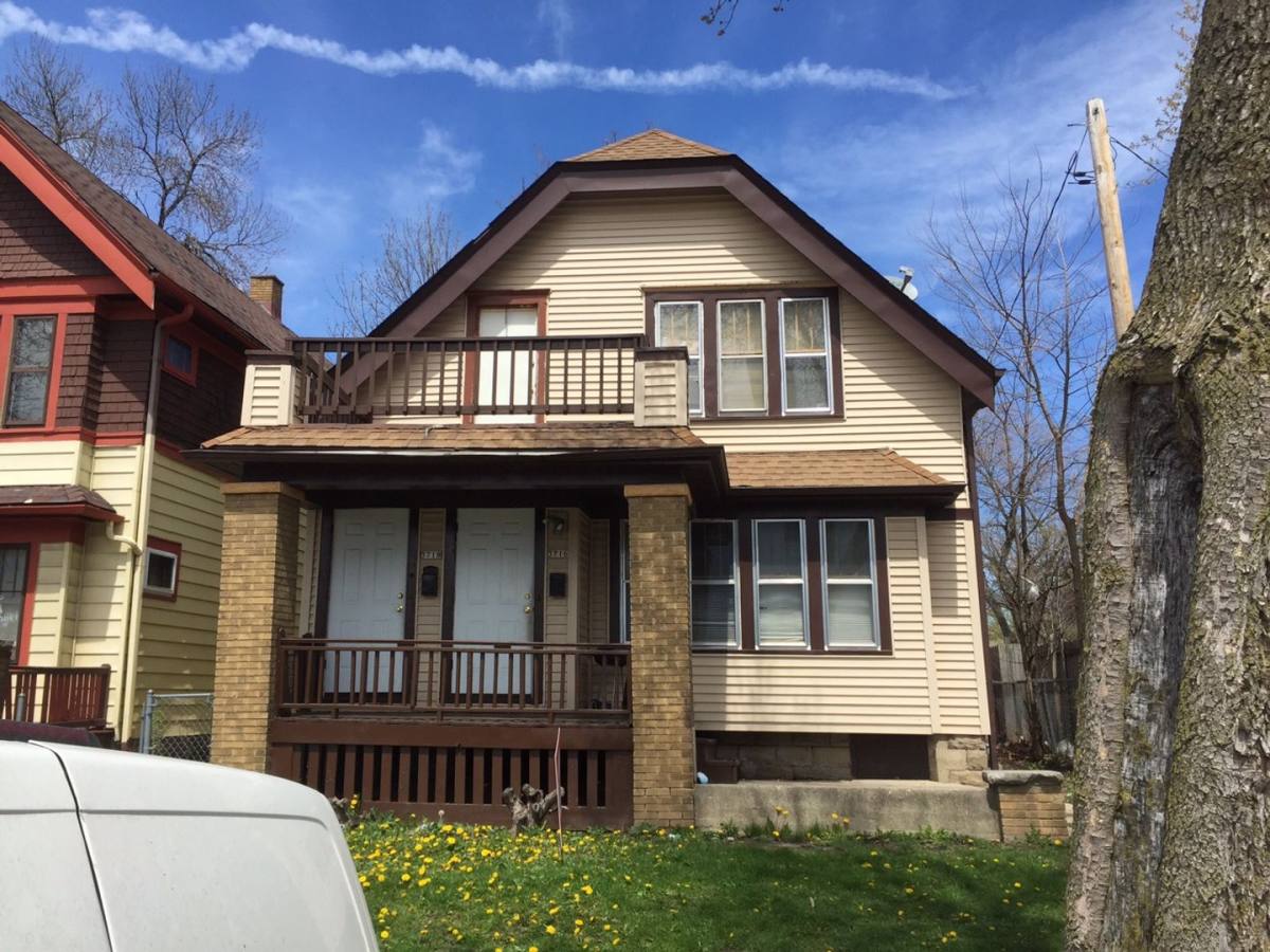 3716 W Roberts St, Milwaukee, WI 53208