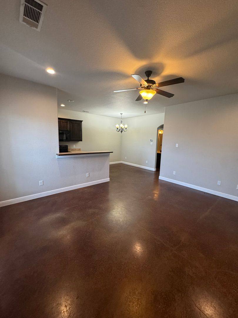 Townhouse for rent at 211 Walker Lane, Millsap, TX 76066