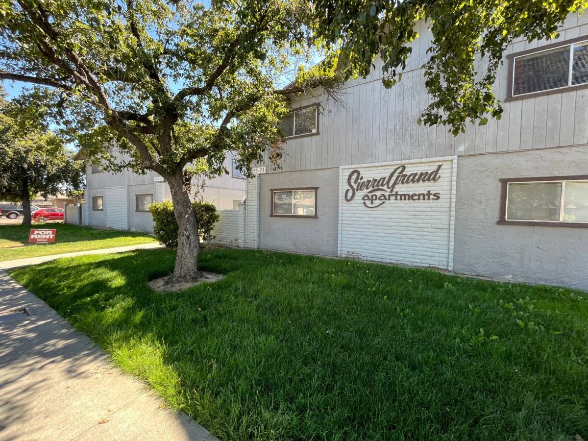 Apartment for rent at 1855-1893 Emma Lee Lane, Hanford, CA 93230
