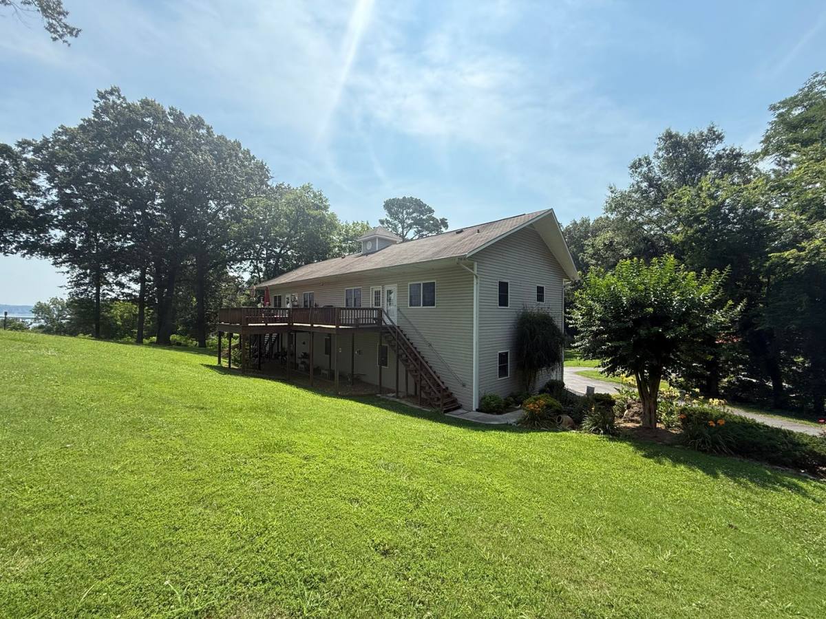 Apartment for rent at 1526 Circle Dr, Guntersville, AL 35976