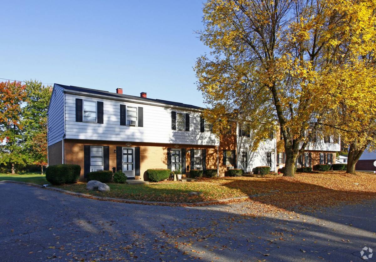 Townhouse for rent at 439 Colonial Court, Sharpsville, PA 16150