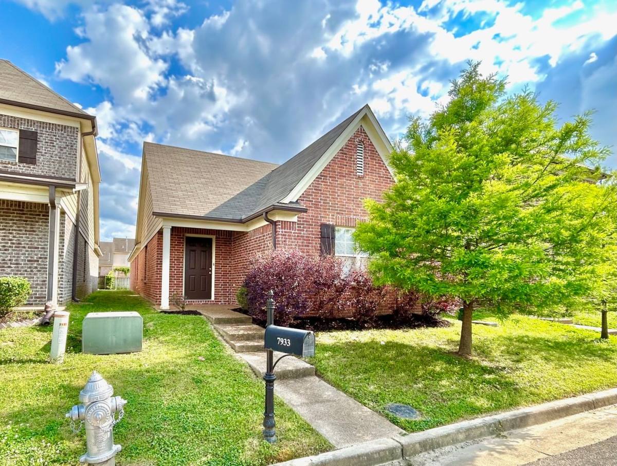 Apartment for rent at 7933 Carmen Cove, Memphis, TN 38125