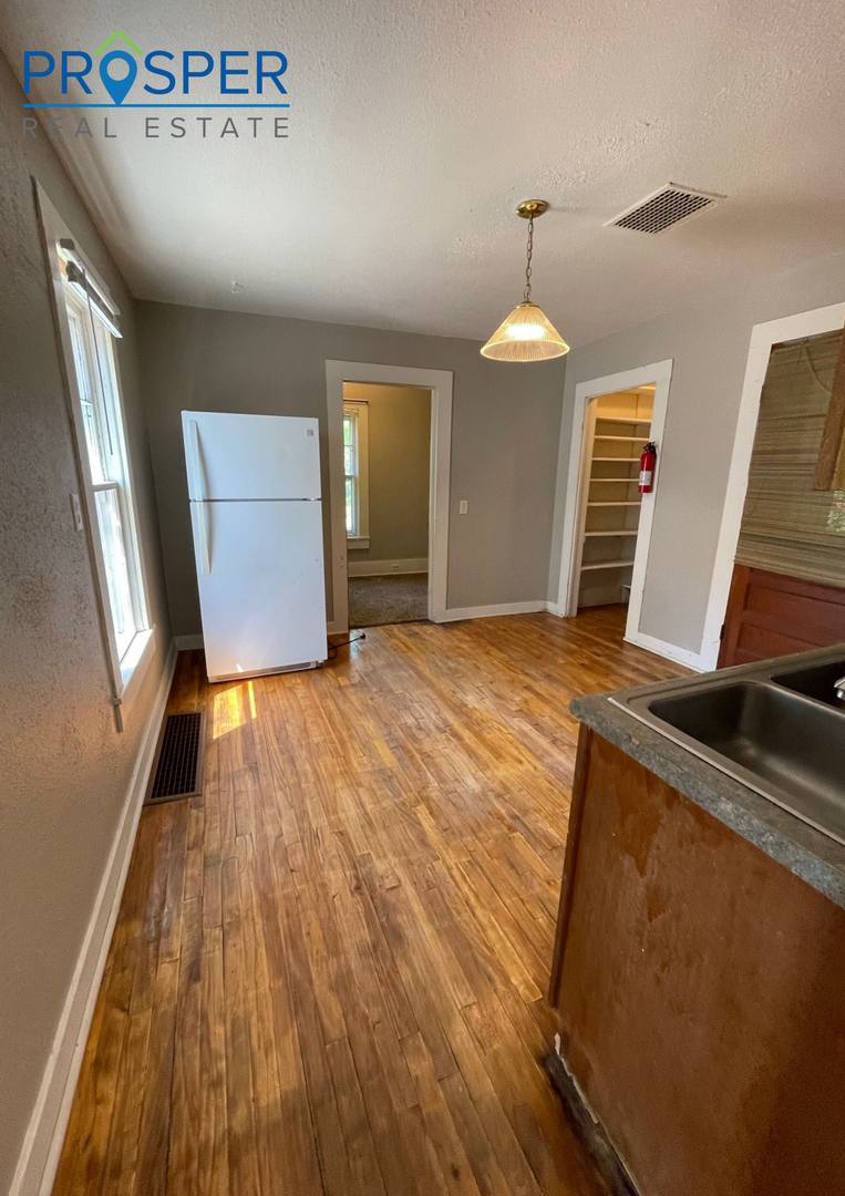 Apartment for rent at 828 Chippewa St, Eau Claire, WI 54703