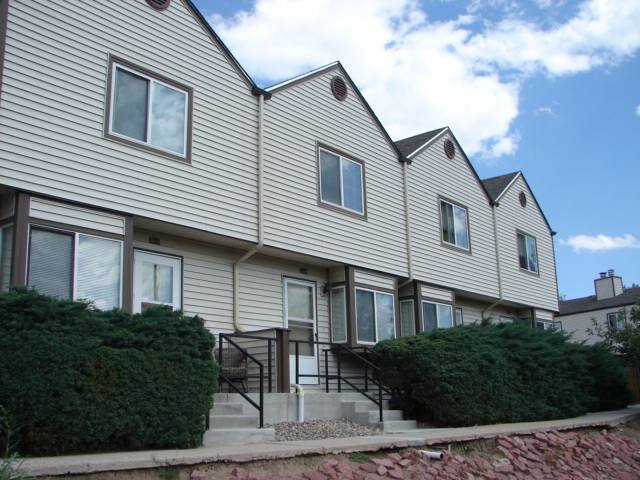 Townhouse for rent at 7616 Lexington Manor Dr, Colorado Springs, CO 80920