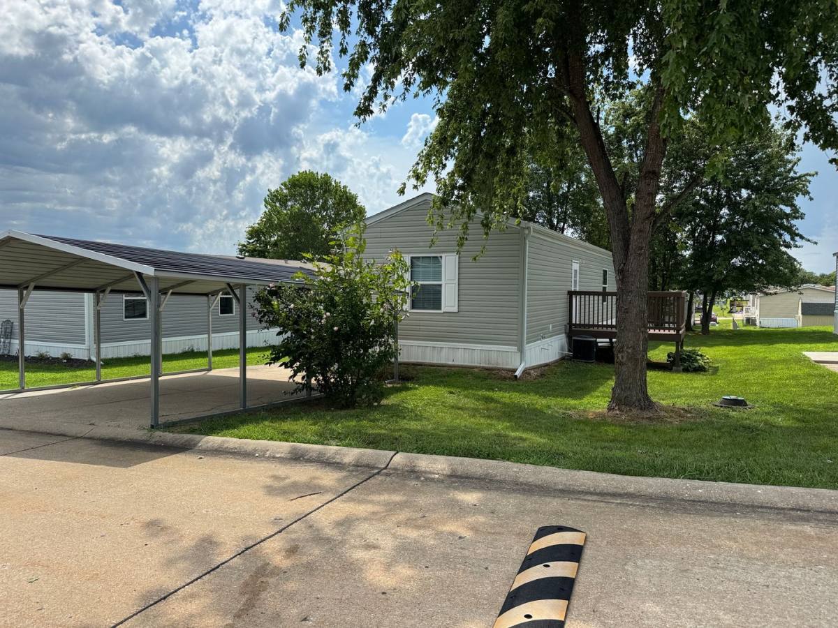 Apartment for rent at 111 Maple Shade Dr, Old Monroe, MO 63369