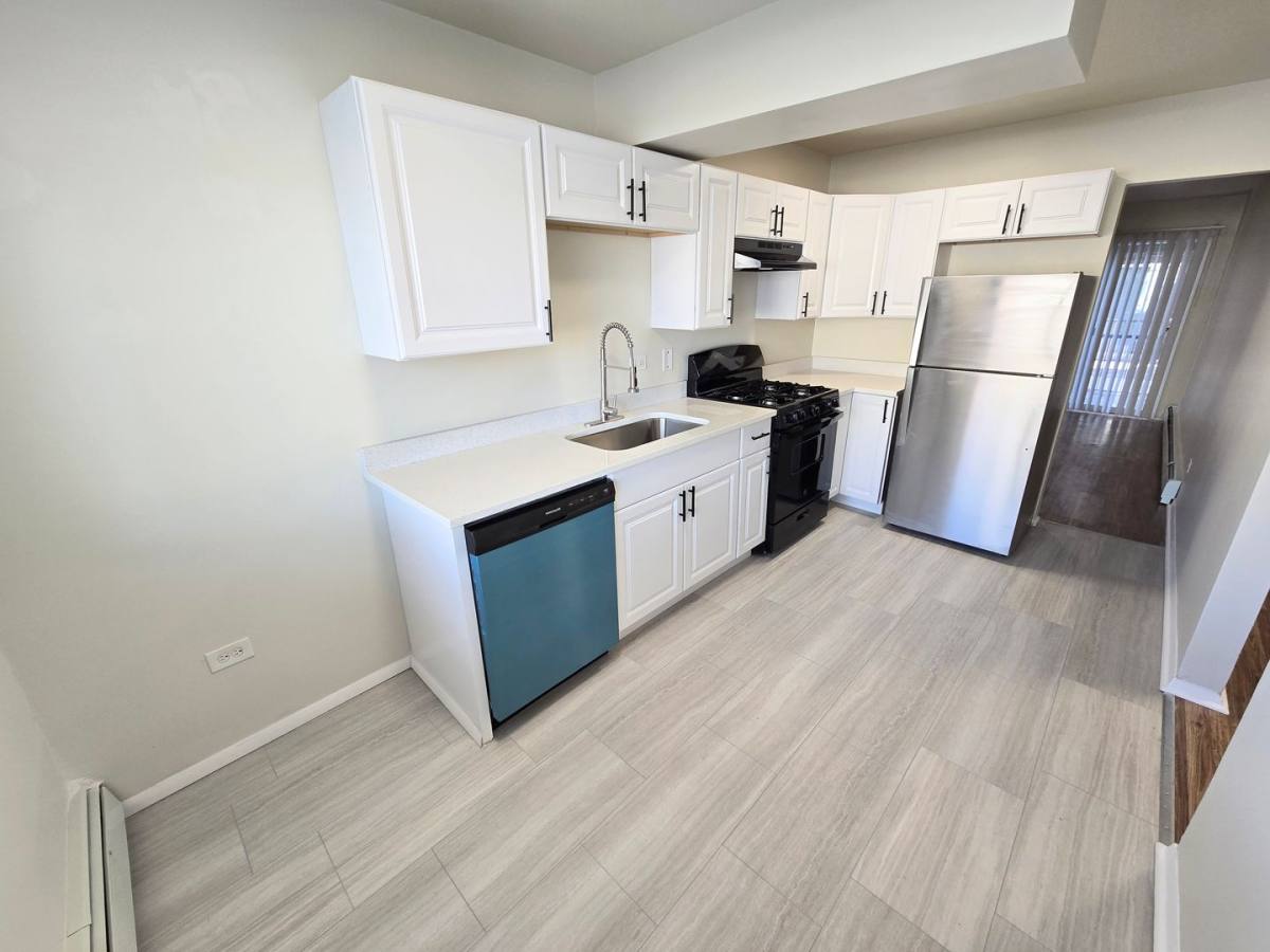 Apartment for rent at 3061 Bernice Rd, Lansing, IL 60438