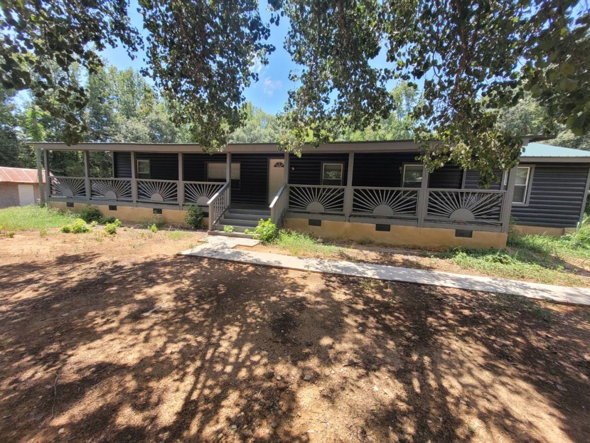 House for rent at 227 Goss Lane, Colbert, GA 30628