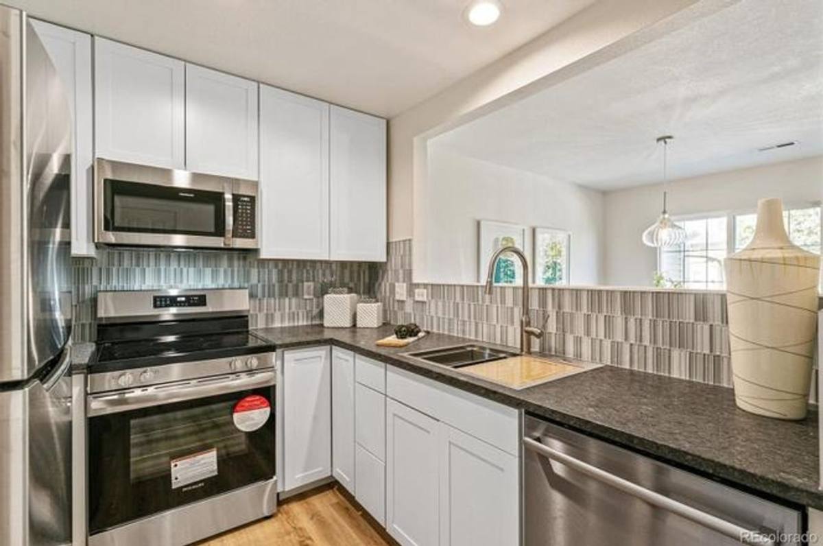 Townhouse for rent at 7925 S Kittredge St, Englewood, CO 80112