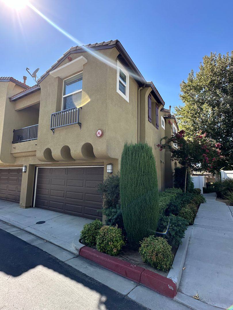 Condo for rent at 27916 John F Kennedy Dr, Moreno Valley, CA 92555