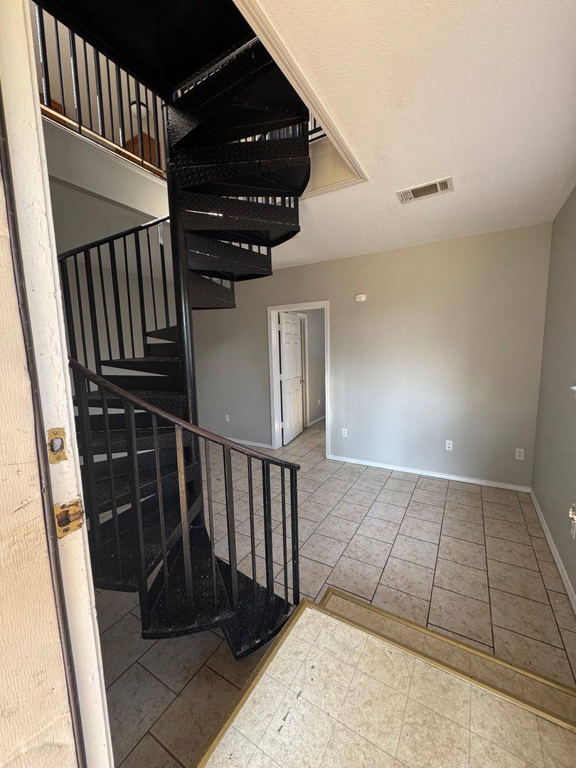 Apartment for rent at 909 N 41STSTREET, Fort Smith, AR 72901