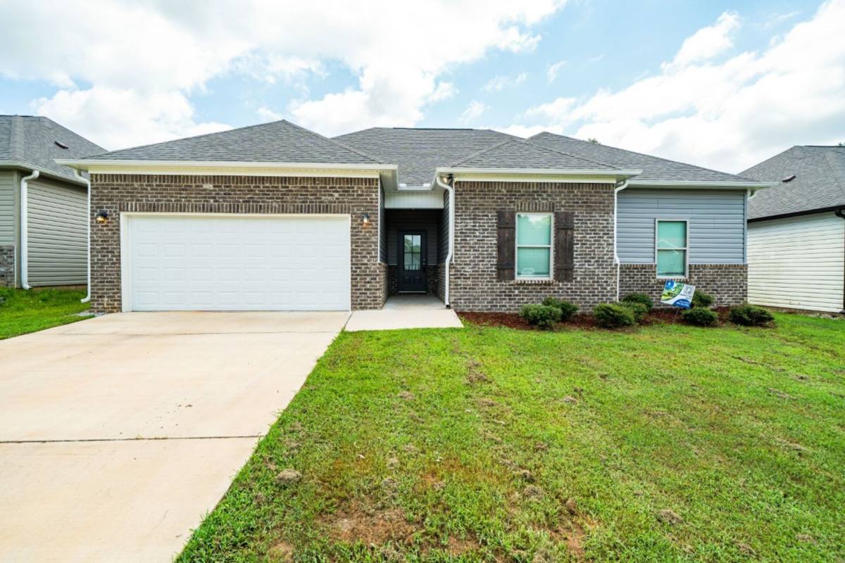 House for rent at 30 County Rd, Thorsby, AL 35171