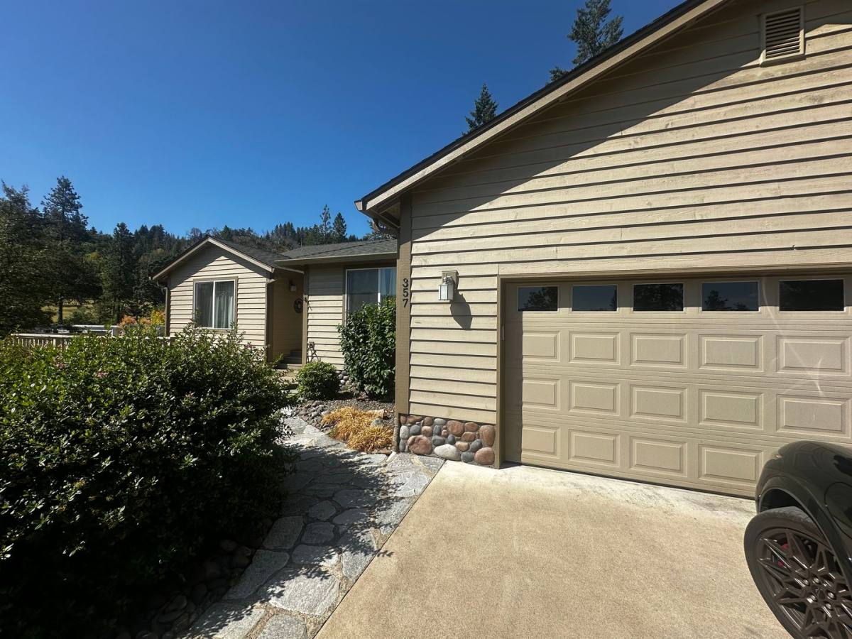 House for rent at 357 Summer Lane, Roseburg, OR 97471