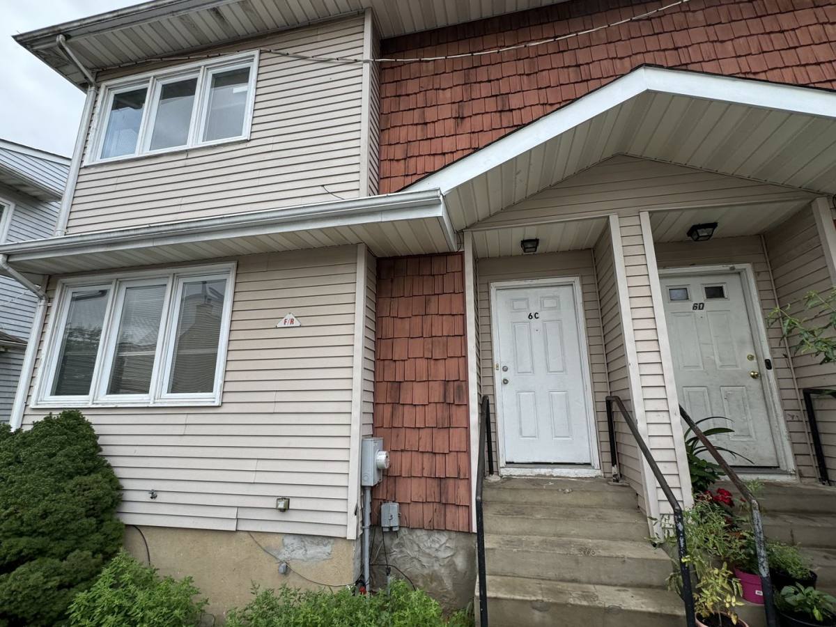Townhouse for rent at 6C Neilson St, New Brunswick, NJ 08901