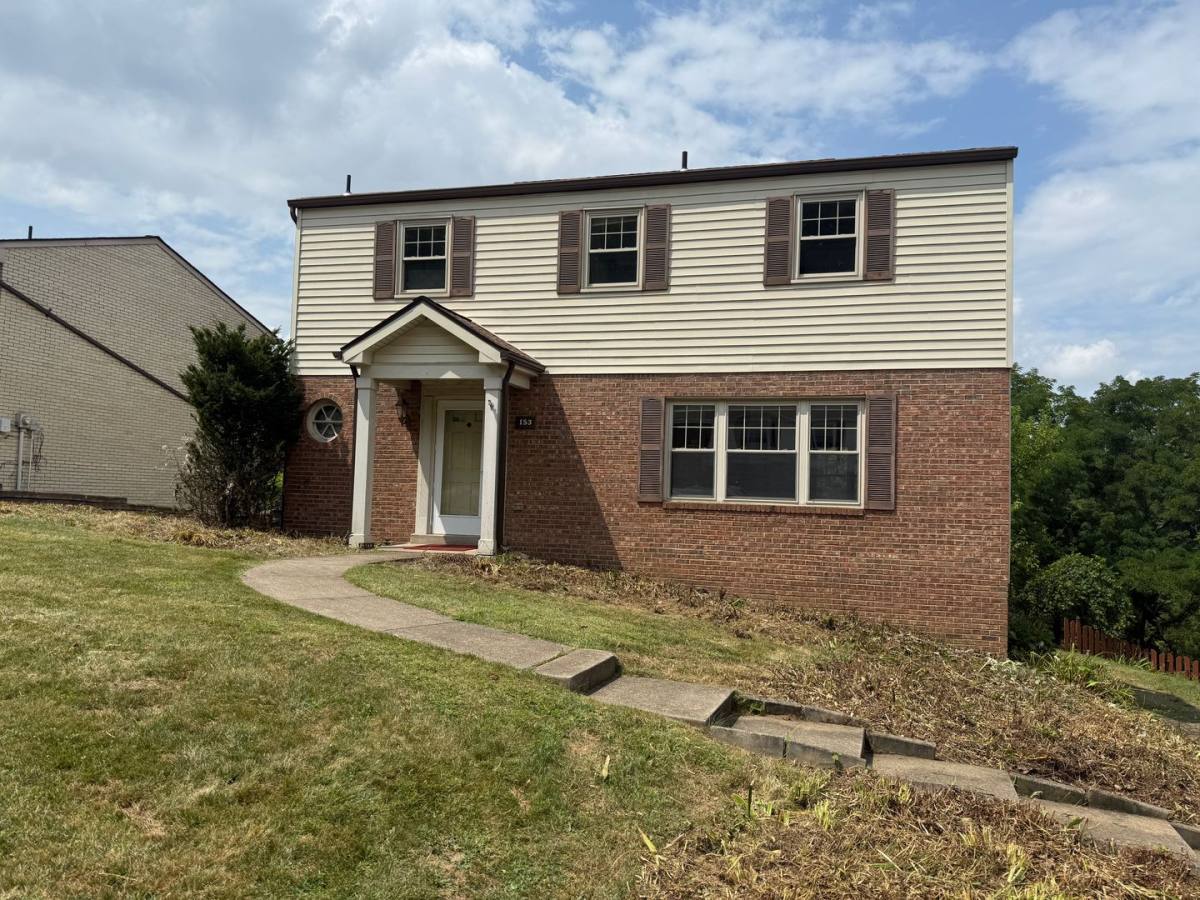 House for rent at 153 Spruce Valley Dr, Pittsburgh, PA 15229
