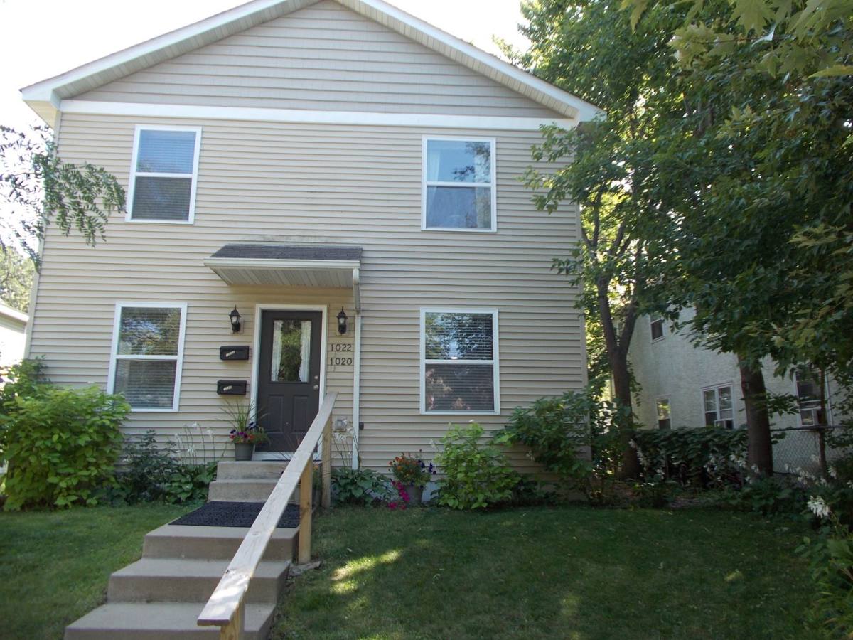 House for rent at 1022 Stinson St, Saint Paul, MN 55103