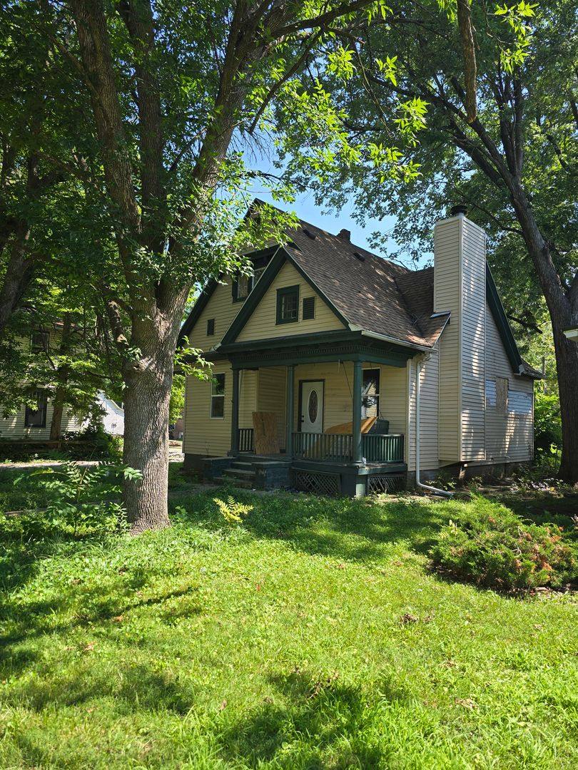 House for rent at 210 N State St, Springfield, IL 62702