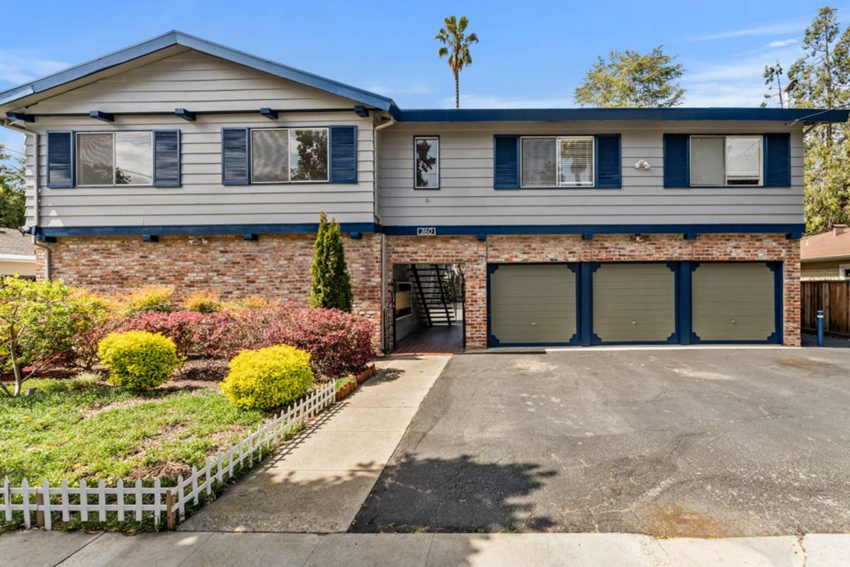 Apartment for rent at 360 Chiquita Ave, Mountain View, CA 94041