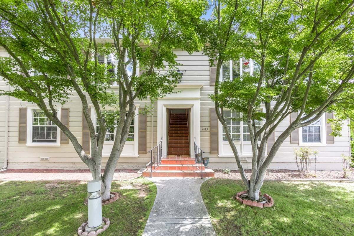 Apartment for rent at 1163 Broadway, Alameda, CA 94501