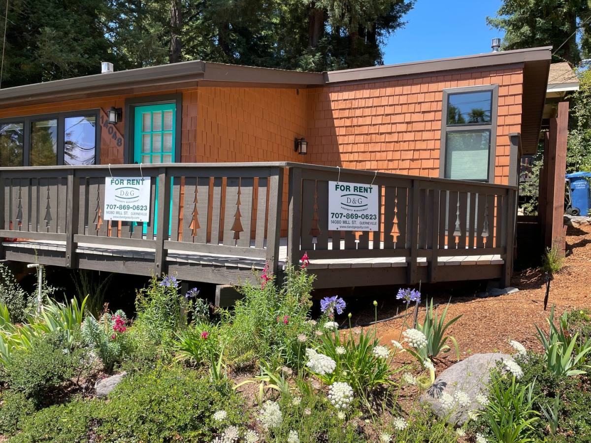 Apartment for rent at 14050 Woodland Dr, Guerneville, CA 95446