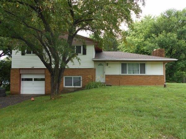House for rent at 3216 Cedarwood Rd, Fairborn, OH 45324