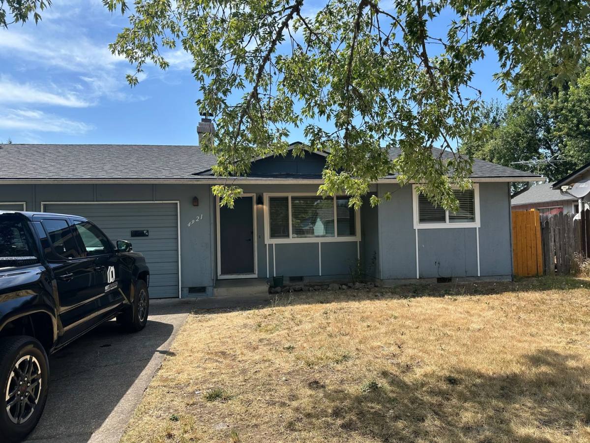 House for rent at 4921 Bluebelle Way, Springfield, OR 97478