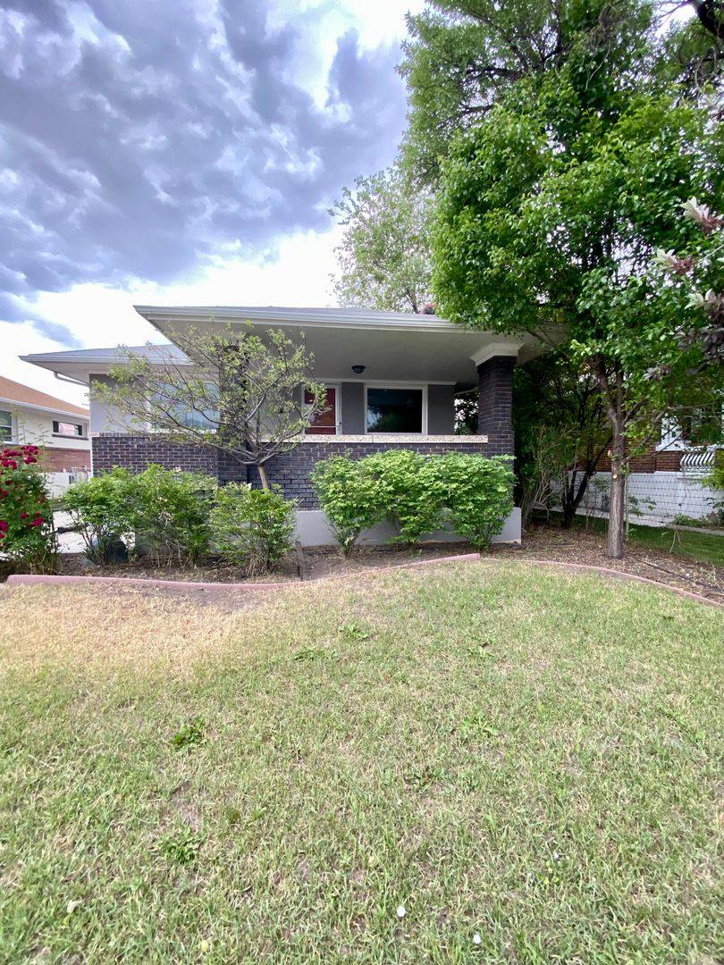 House for rent at 2602 S 900 E, Salt Lake City, UT 84106